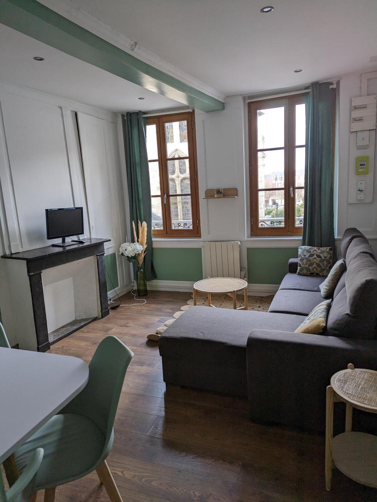 Le Saint Leonard... Il Est Vert Honfleur Exterior photo